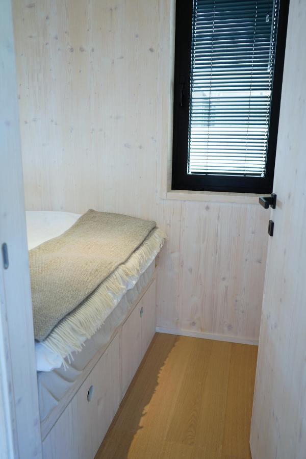 Boutique Style Eco-Beachhouse, Private Jacuzzi Privlaka  Eksteriør billede