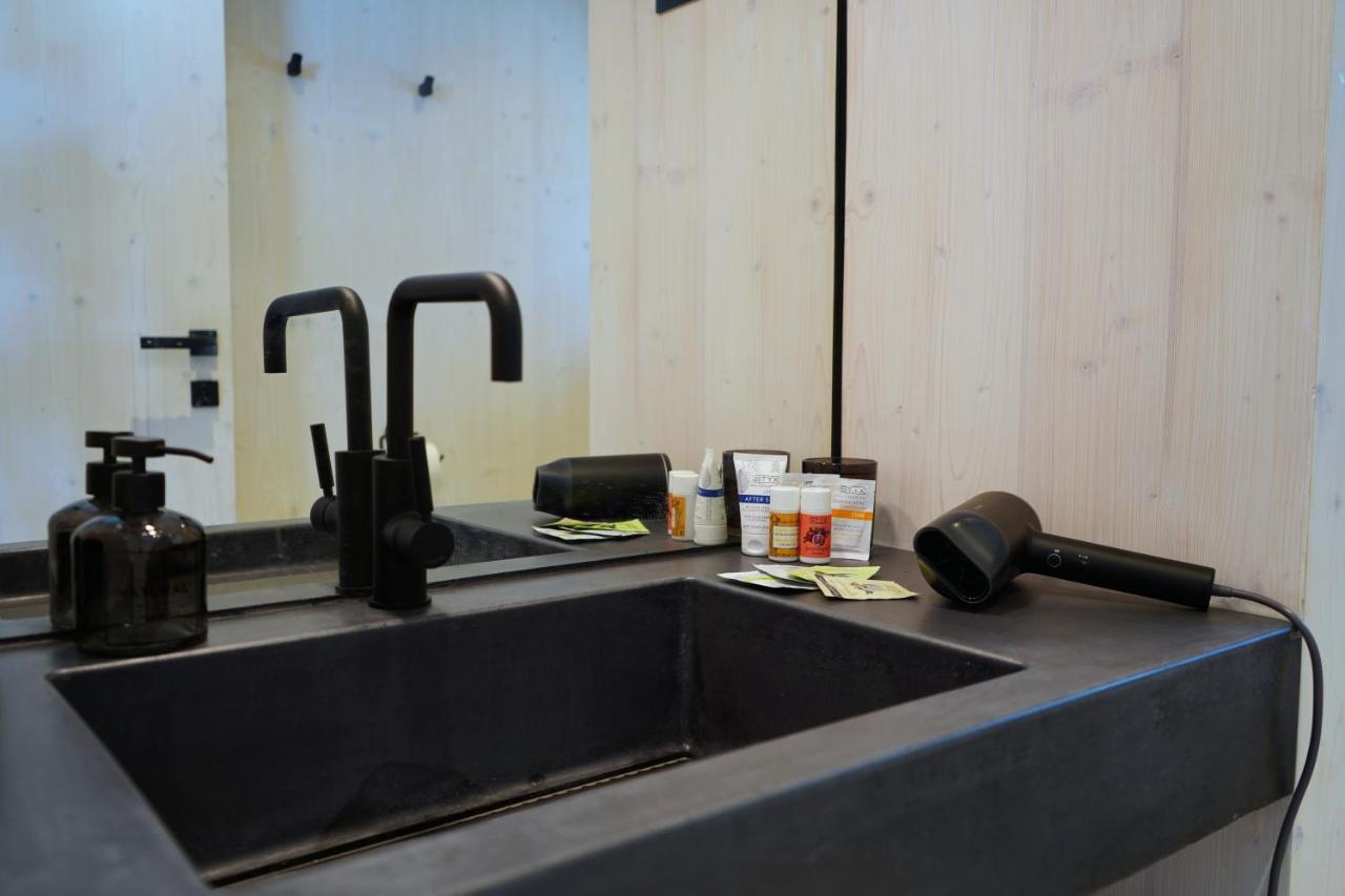 Boutique Style Eco-Beachhouse, Private Jacuzzi Privlaka  Eksteriør billede